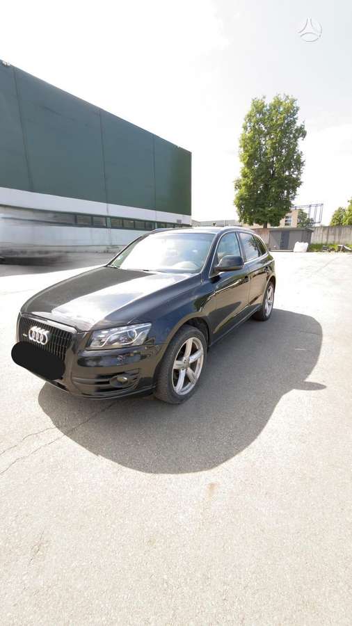 Audi Q5 2011 — салон