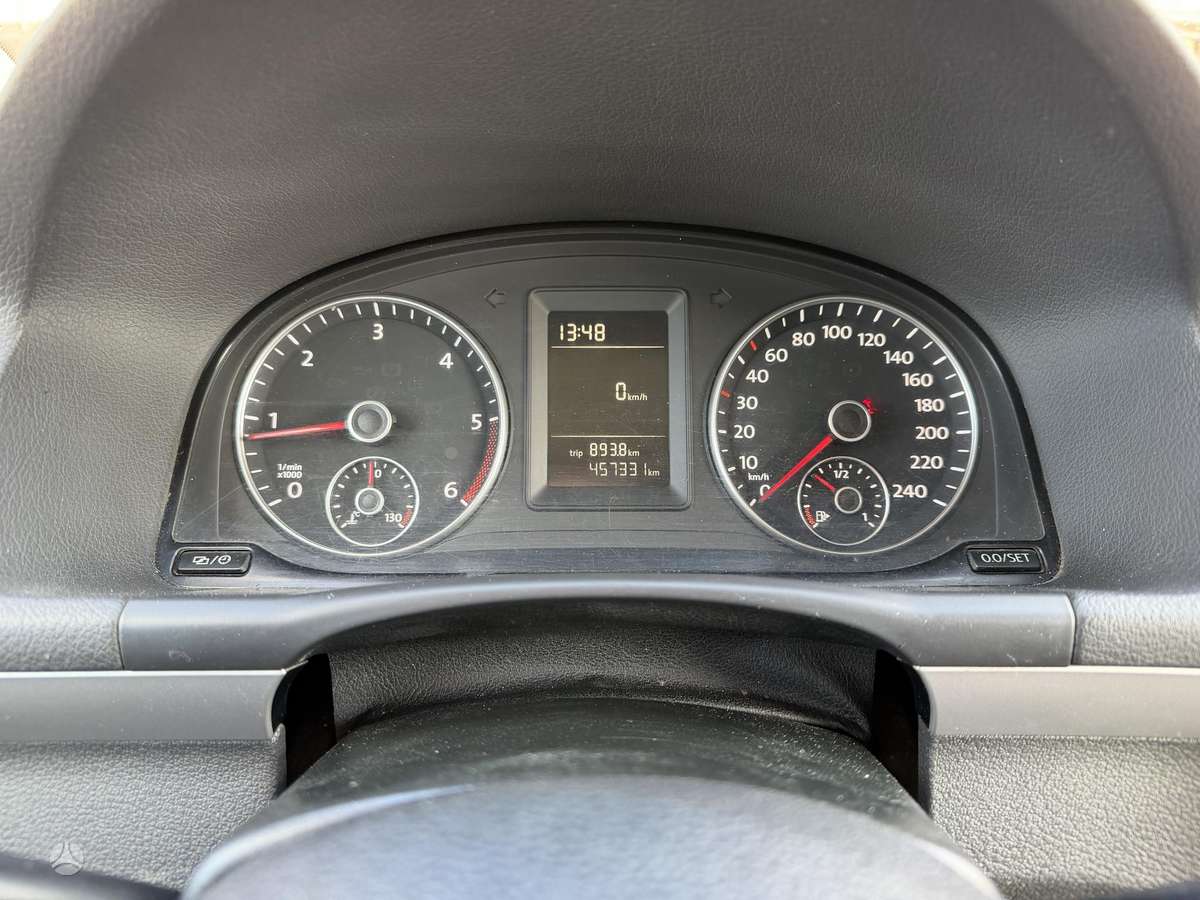 Volkswagen Touran 2013 — photo 13