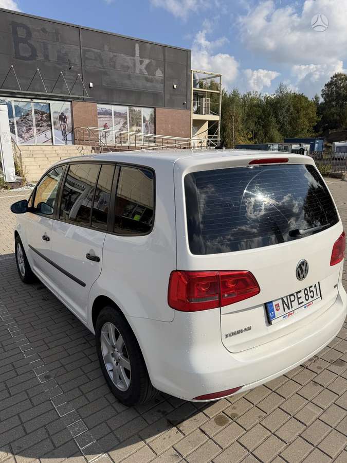 Volkswagen Touran 2013 — photo 8