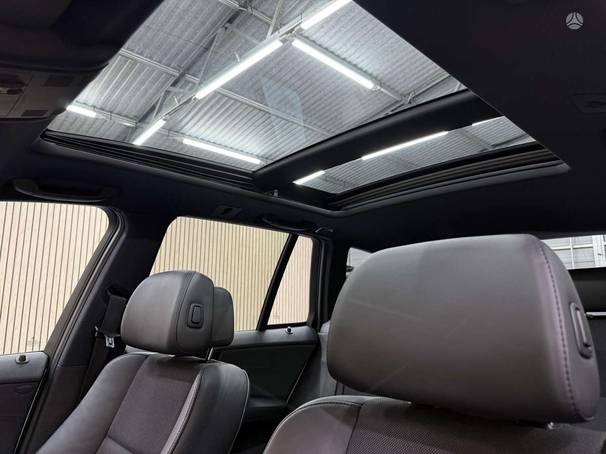BMW X3 2008 — interior