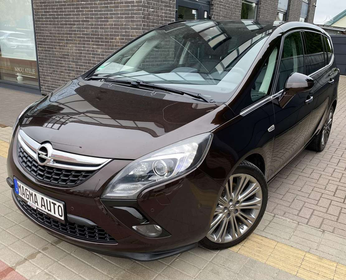 Opel Zafira 2012 — photo 11