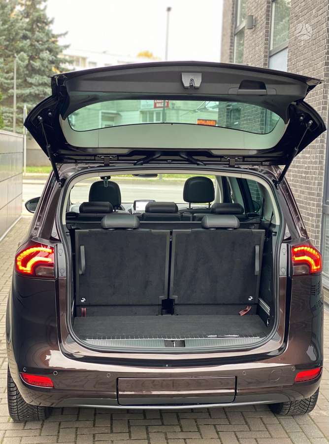 Opel Zafira 2012 — photo 22