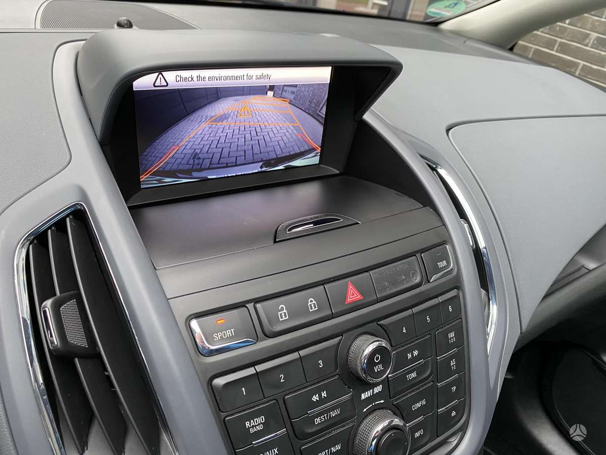 Opel Zafira 2012 — photo 39