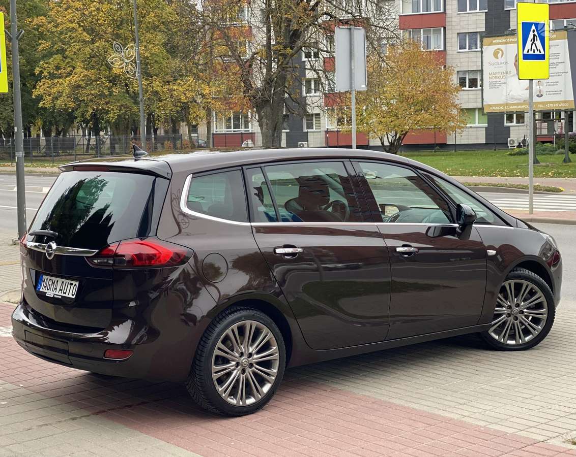 Opel Zafira 2012 — photo 5