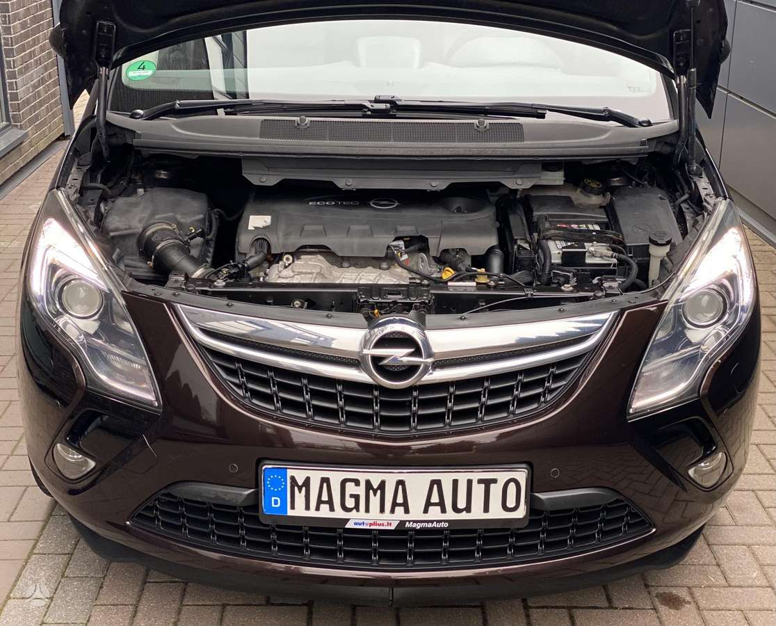 Opel Zafira 2012 — photo 55
