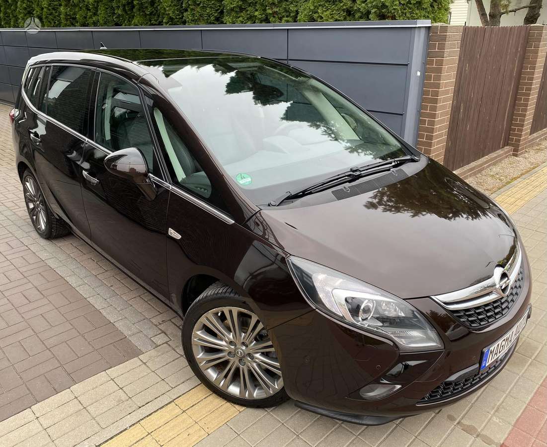 Opel Zafira 2012 — photo 7