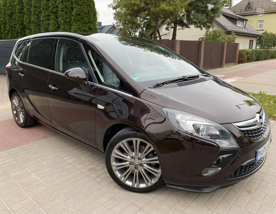 Opel Zafira 2012 — photo 8