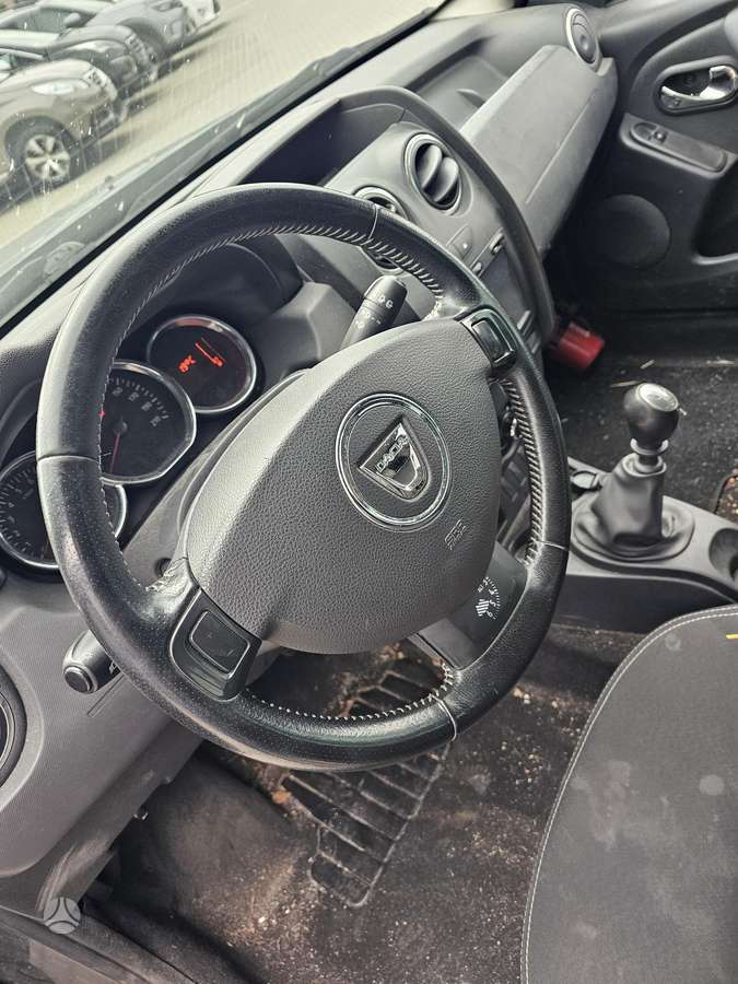 Dacia Duster 2014 — photo 11