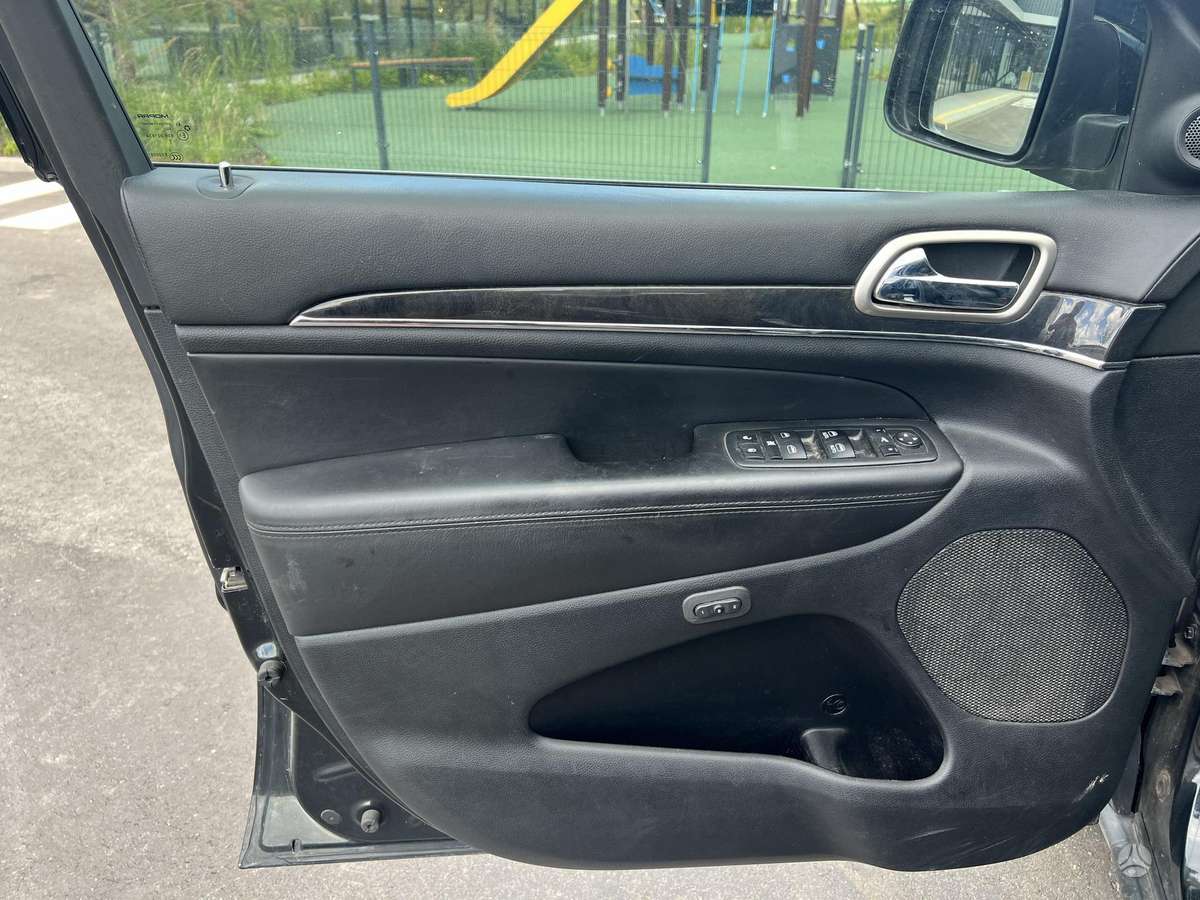 Jeep Grand 2014 — photo 14
