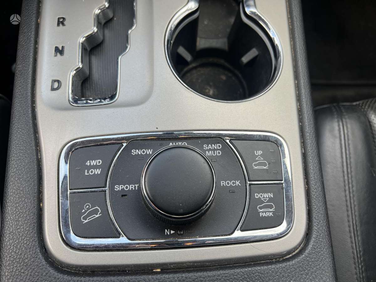 Jeep Grand 2014 — photo 16