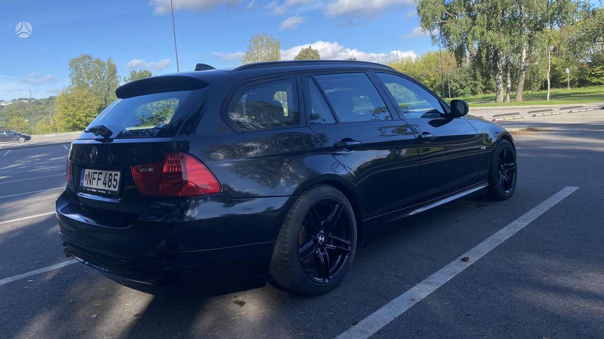 BMW 318 2011 — двигун 1995 cm³, 143 HP (105kW)