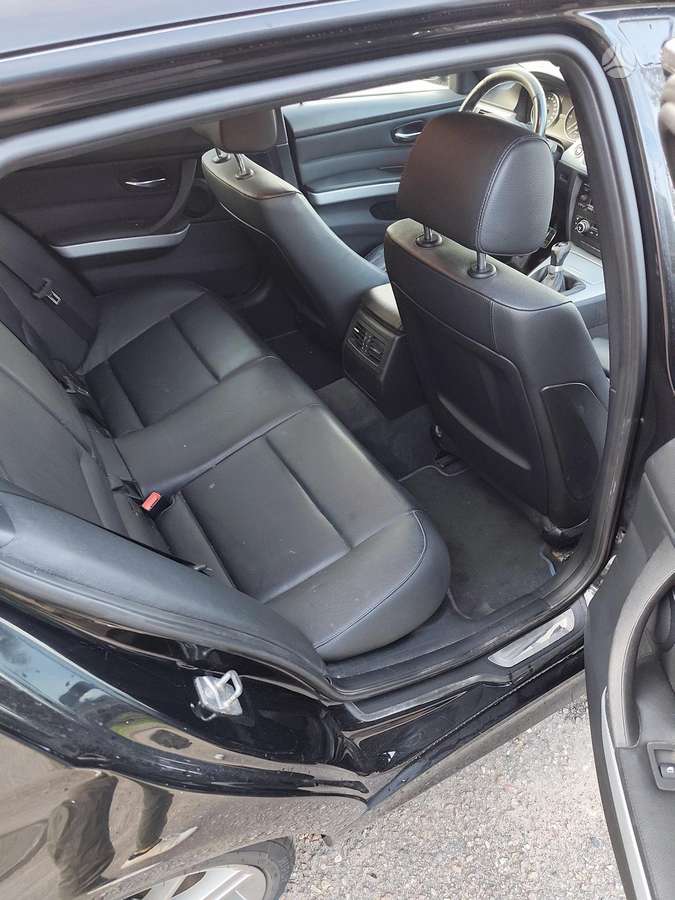BMW 316 2011 — photo 10