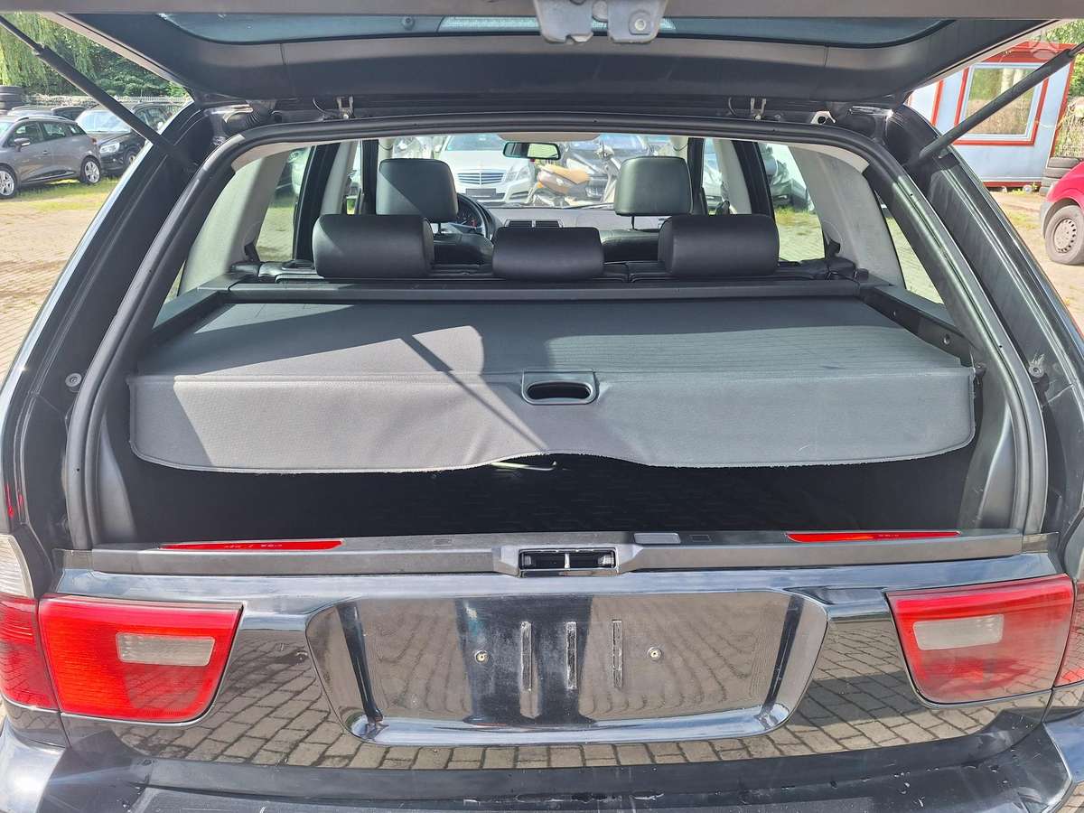 BMW X5 2004 — photo 10