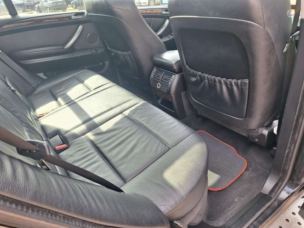 BMW X5 2004 — photo 12