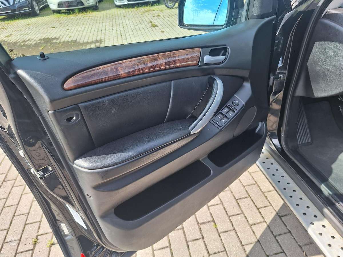 BMW X5 2004 — photo 14