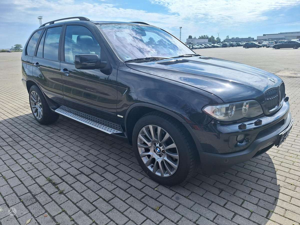 BMW X5 2004 — interior