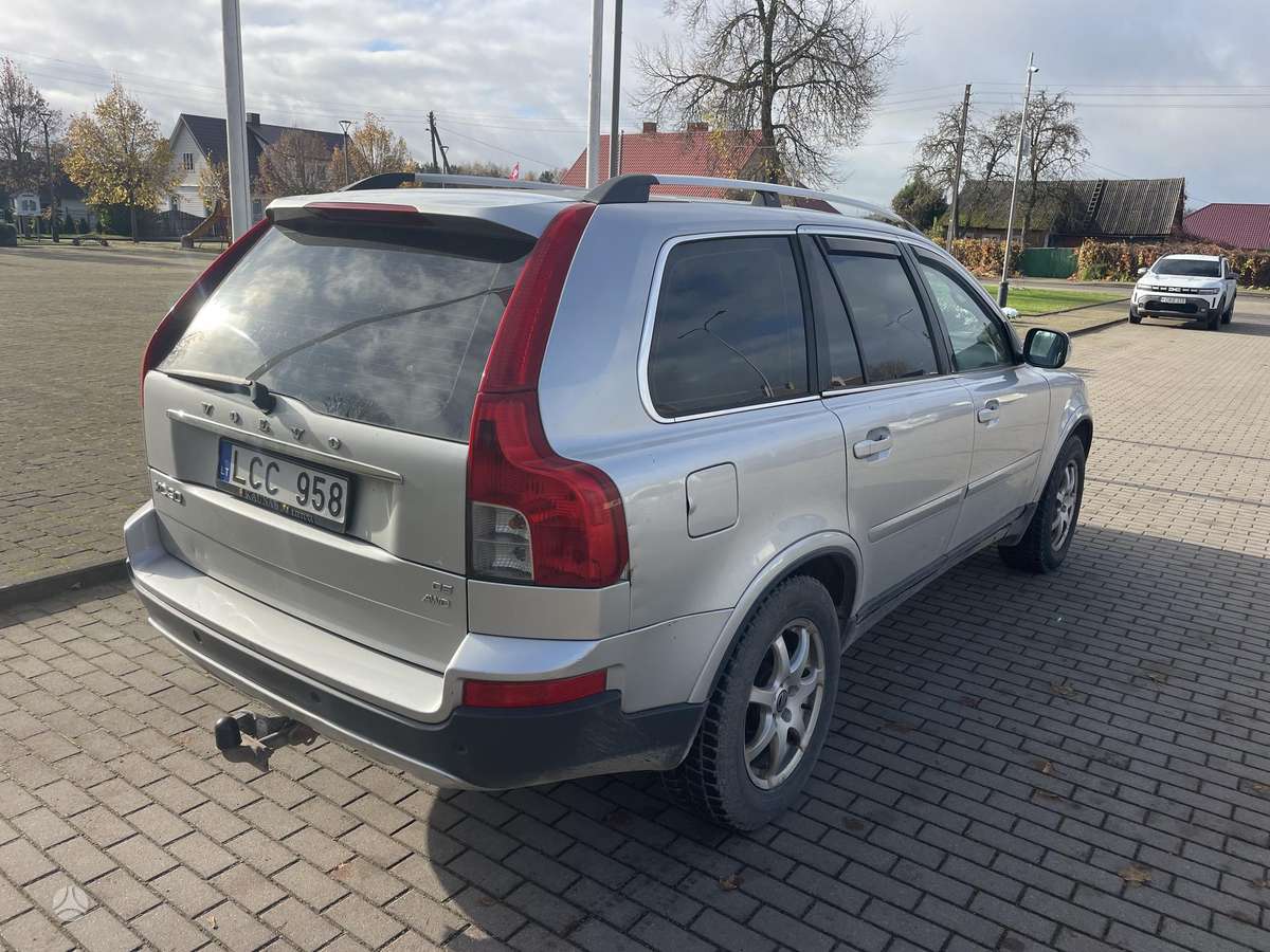 Volvo XC90 2009 — engine 2400 cm³, 185 HP (136kW)