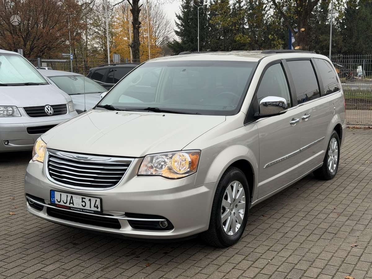 Chrysler Town 2012 — vehicle for AFU Ukraine