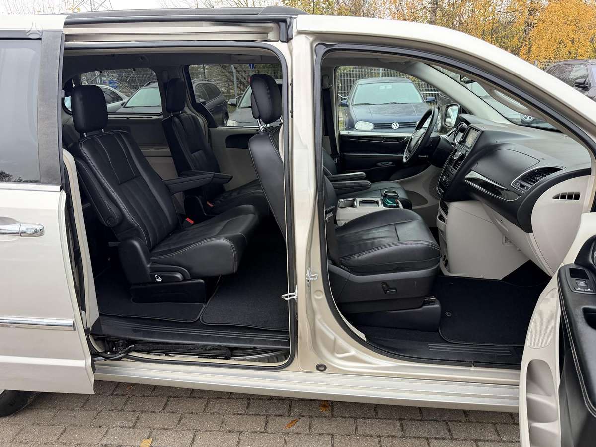 Chrysler Town 2012 — photo 13