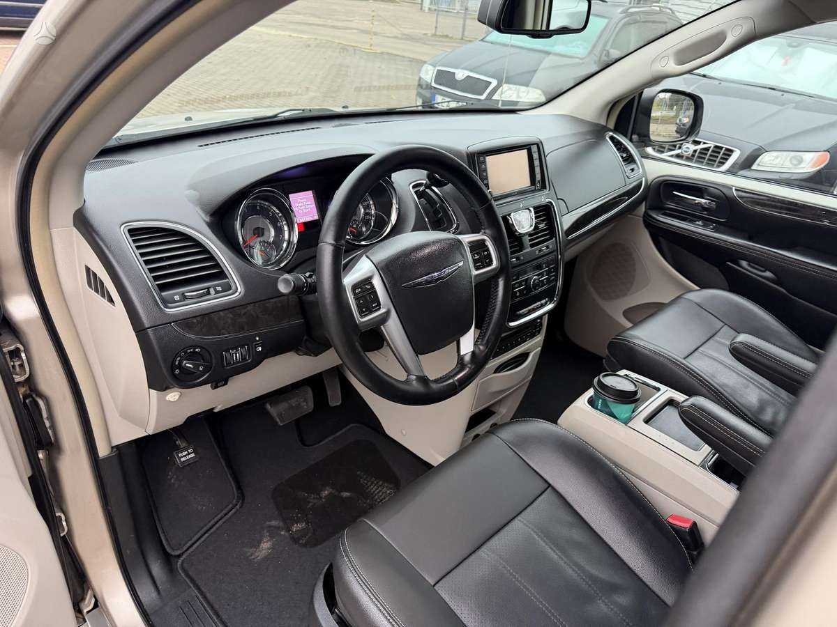 Chrysler Town 2012 — photo 21