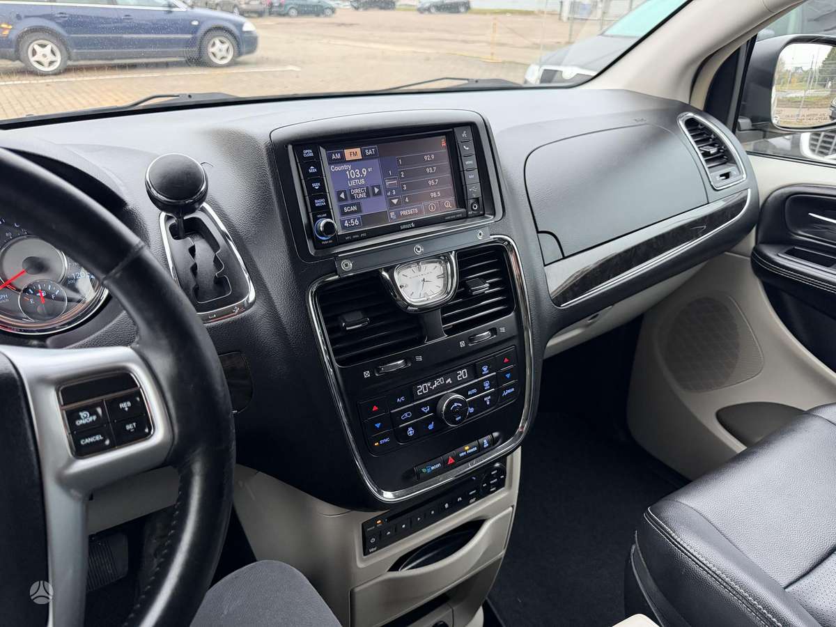Chrysler Town 2012 — photo 25