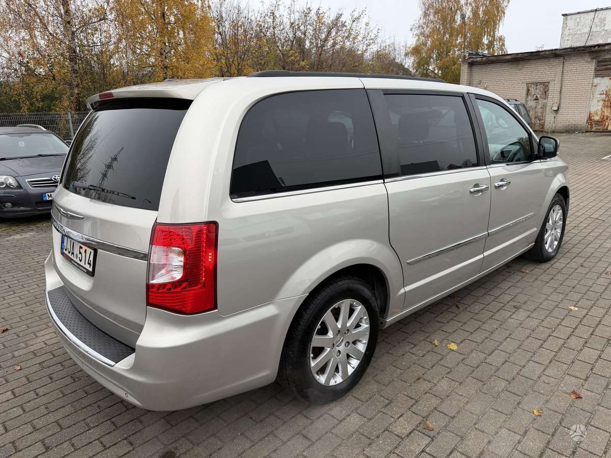 Chrysler Town 2012 — photo 7