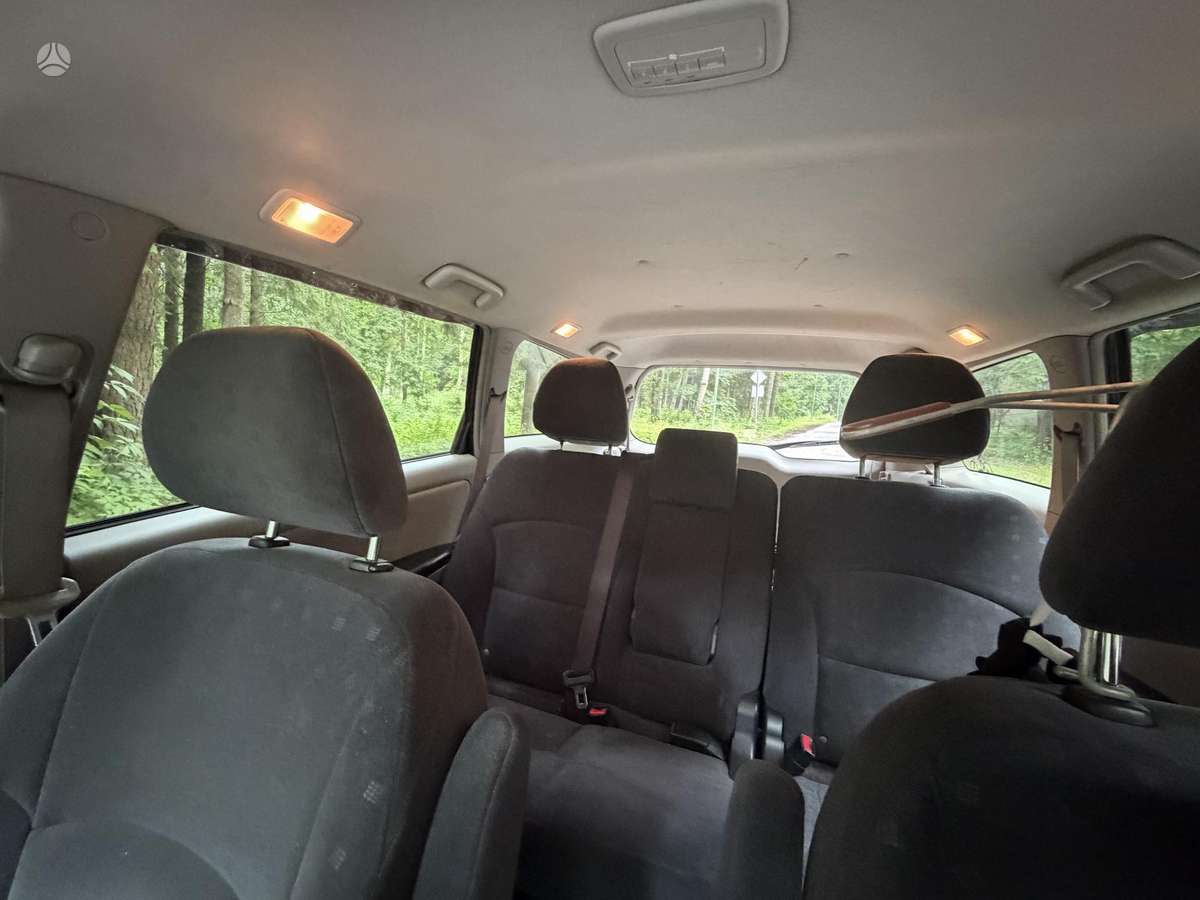 Mitsubishi Grandis 2005 — photo 13