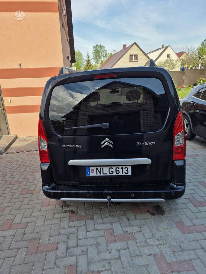 Citroen Berlingo 2012 — rear view