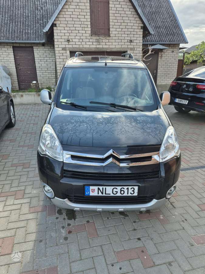 Citroen Berlingo 2012 — interior