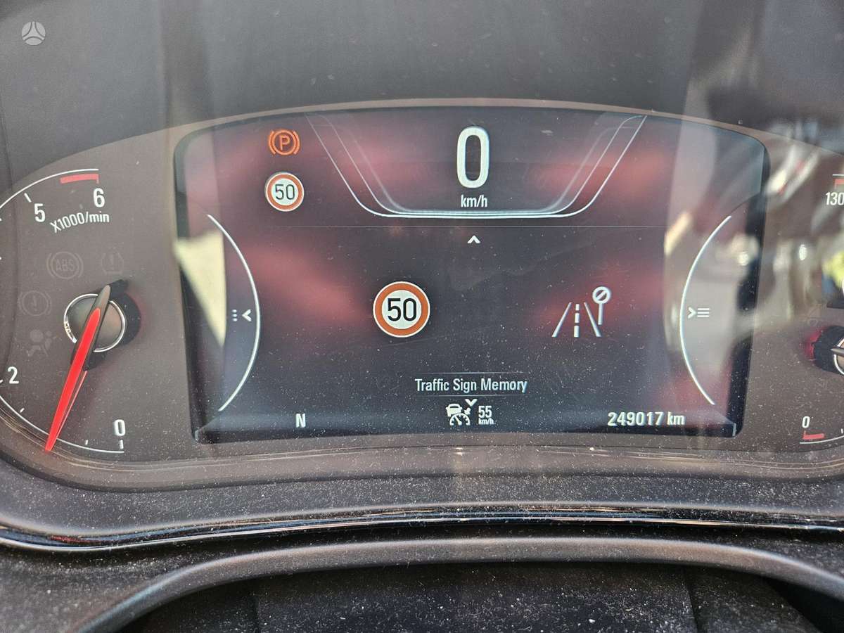 Opel Insignia 2015 — photo 12