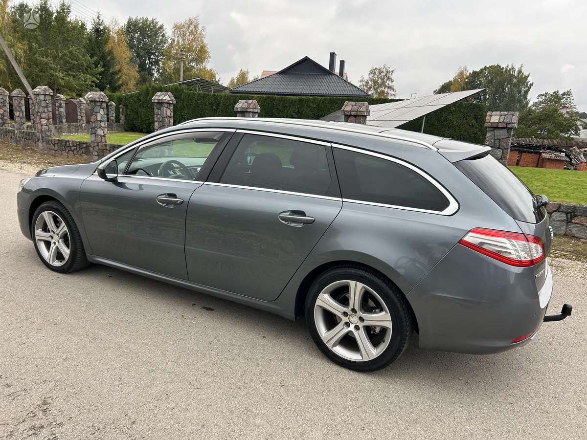 Peugeot 508 2012 — interior