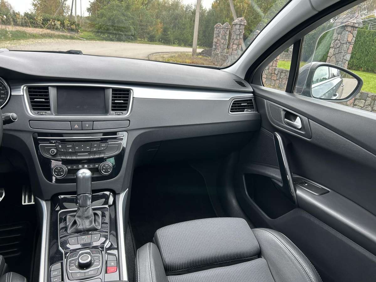 Peugeot 508 2012 — photo 32