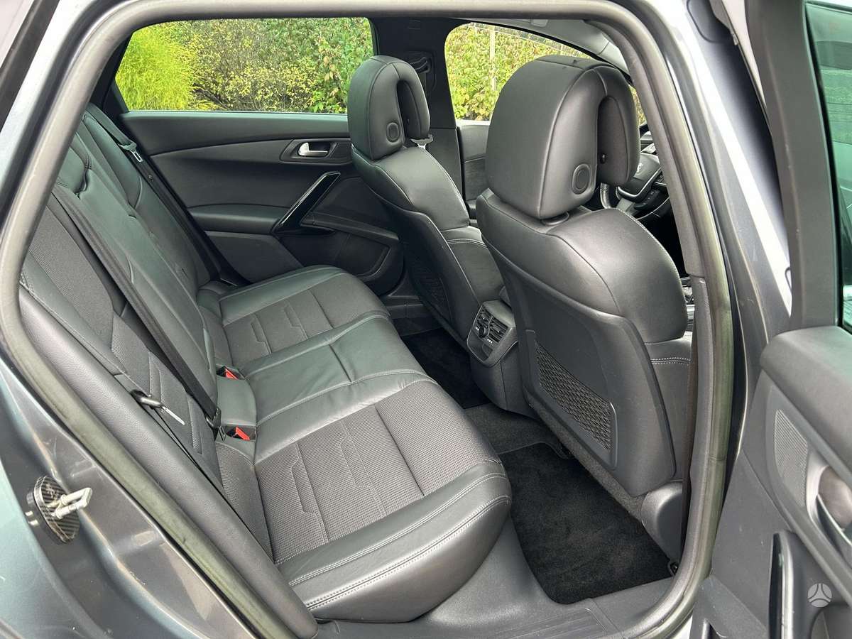 Peugeot 508 2012 — photo 39
