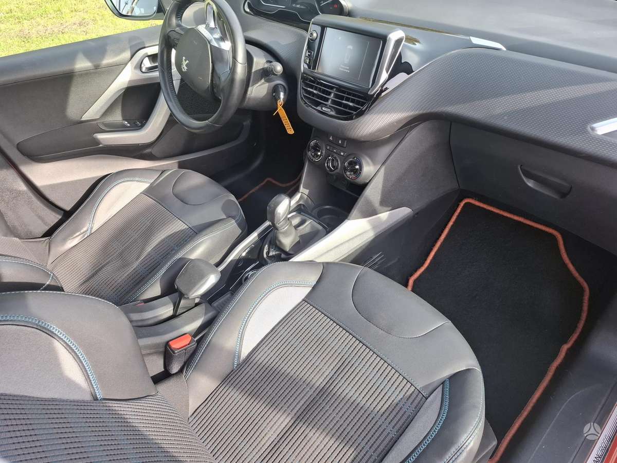 Peugeot 2008 2015 — photo 7