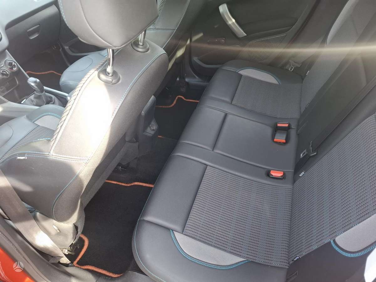 Peugeot 2008 2015 — photo 8