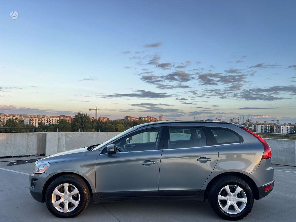 Volvo XC60 2009 — photo 10