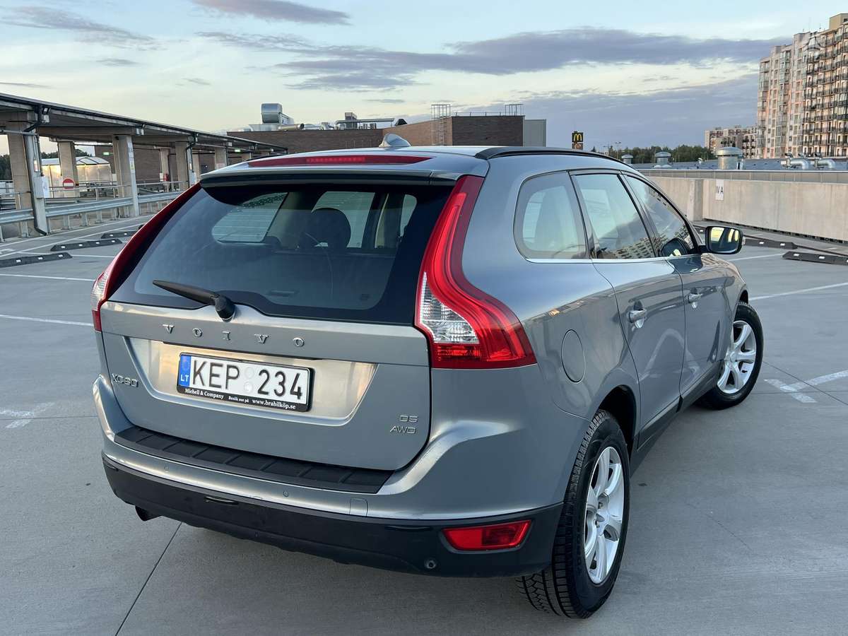 Volvo XC60 2009 — photo 16