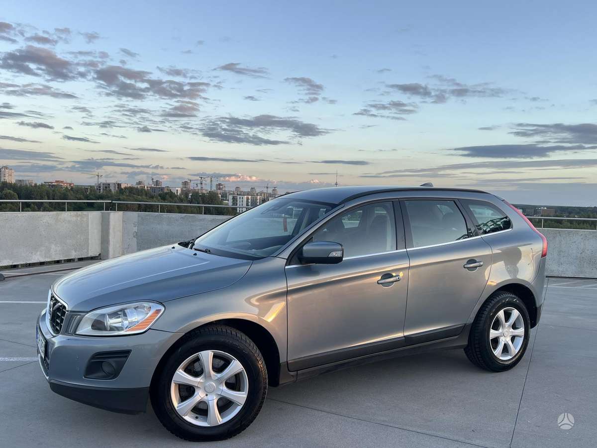 Volvo XC60 2009 — photo 17