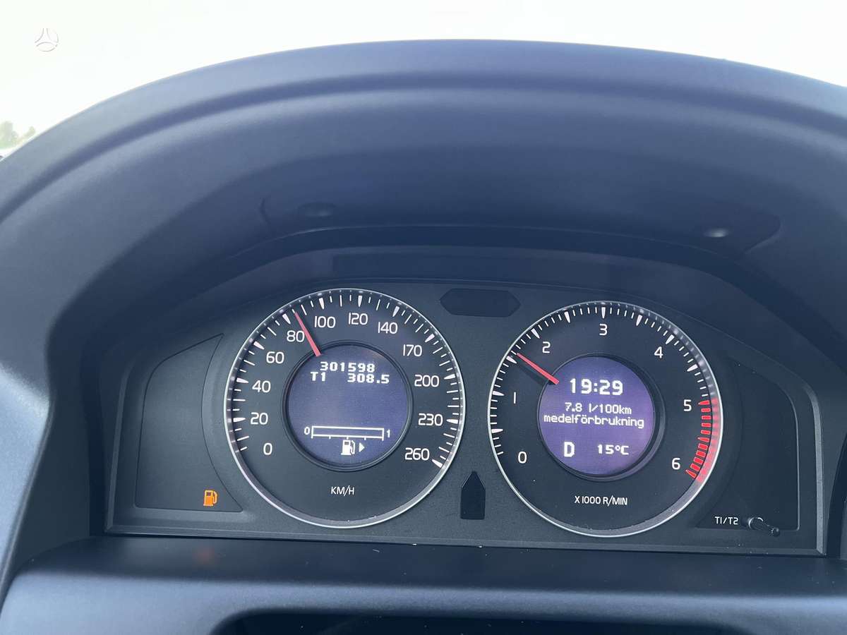 Volvo XC60 2009 — photo 44