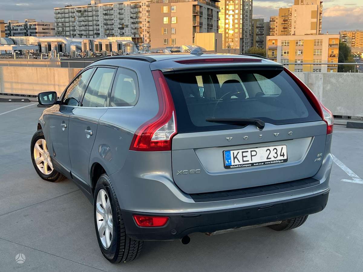 Volvo XC60 2009 — photo 8