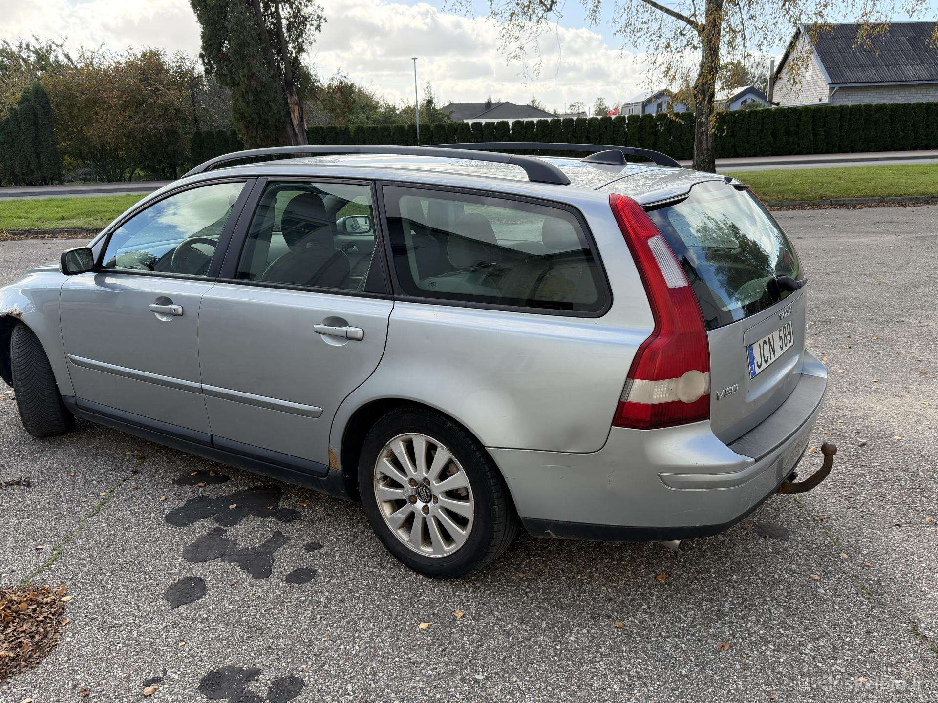 Volvo V50 2006 — interior