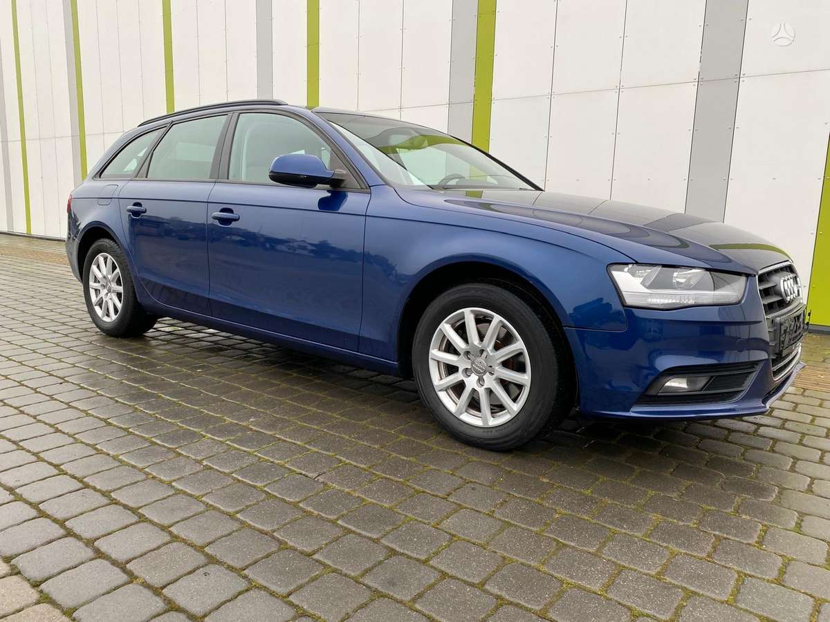 Audi A4, 2012