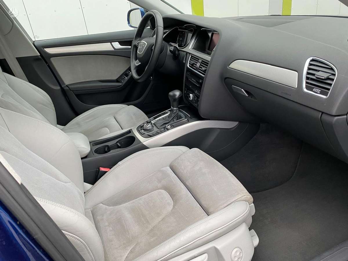 Audi A4 2012 — photo 16