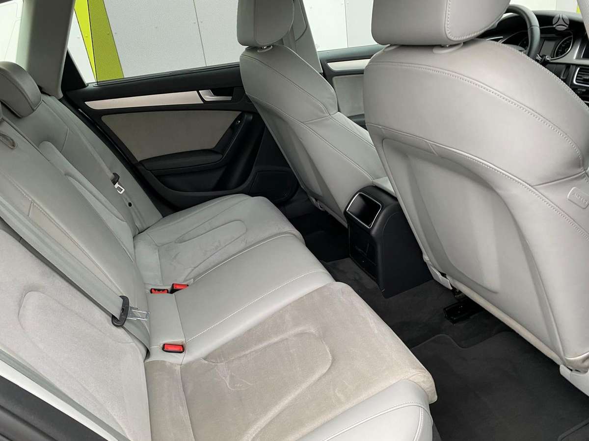 Audi A4 2012 — photo 17
