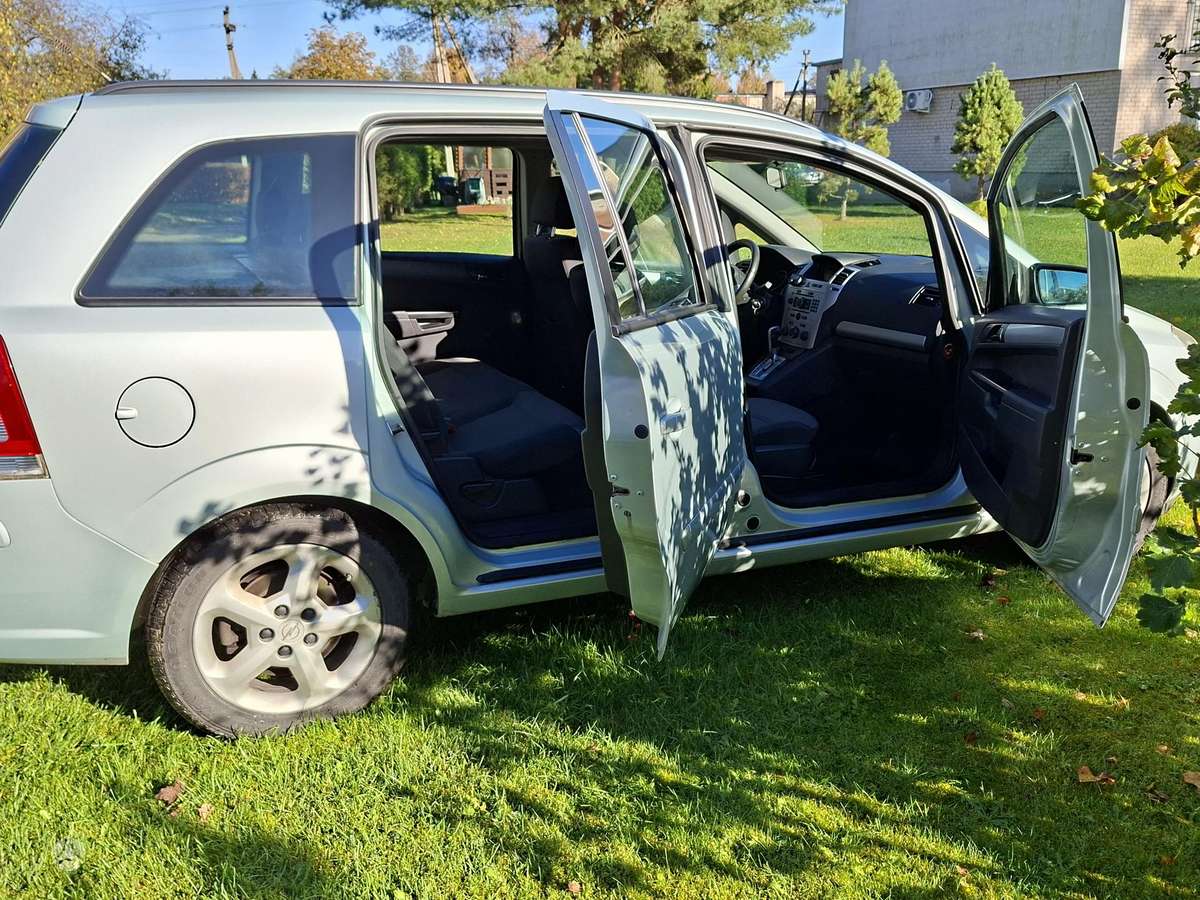 Opel Zafira 2009 — engine 1900 cm³, 120 HP (88kW)