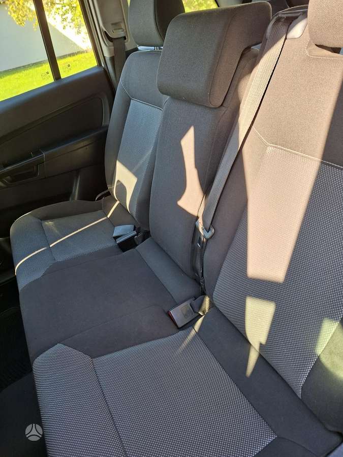Opel Zafira 2009 — photo 5