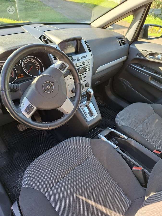 Opel Zafira 2009 — photo 6