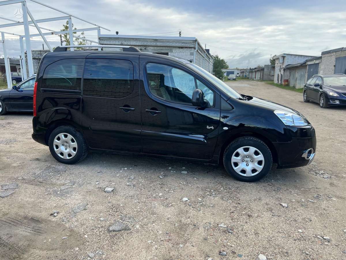 Peugeot Partner 2011 — двигун 1587 cm³, 120 HP (88kW)