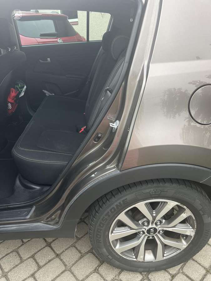 Kia Sportage 2015 — interior