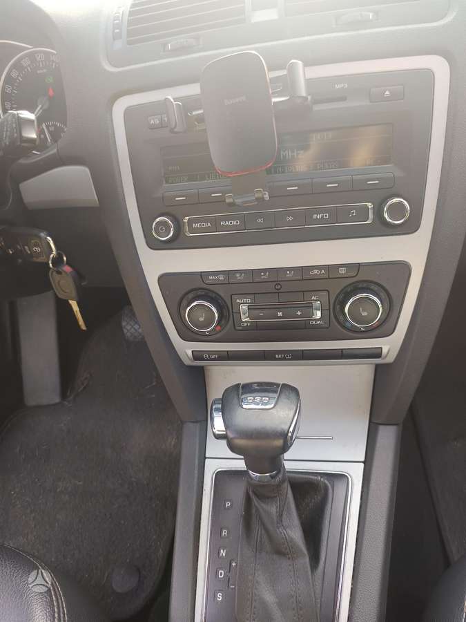 Skoda Octavia 2012 — photo 12